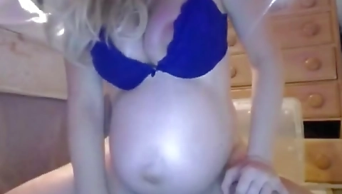 Pregnant solo 061